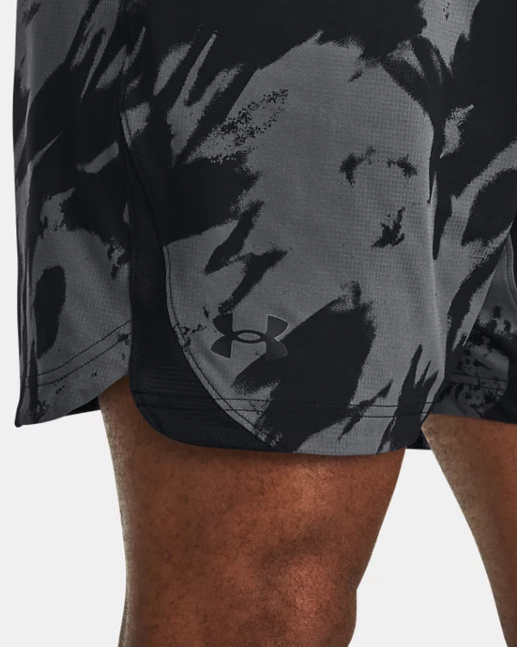 UA Elevated Woven Printed Mens 8.25 Shorts - Image 4